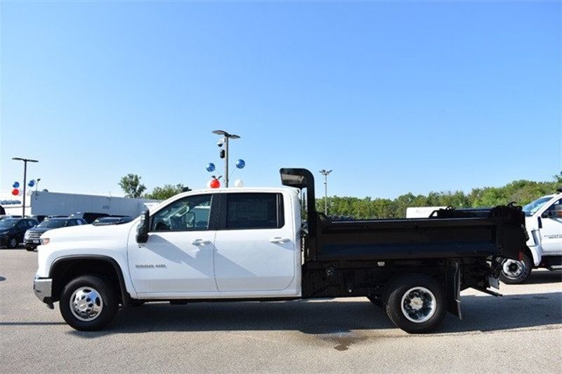 2024 Chevrolet Silverado 3500HD LT in a Summit White exterior color and Blackinterior. Raymond Auto Group 888-703-9950 raymonddeals.com 