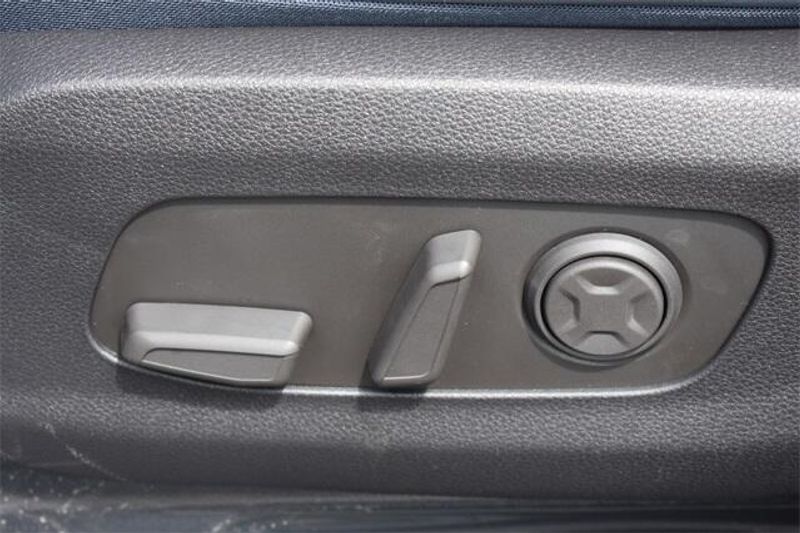 2025 Kia Carnival SX PrestigeImage 22