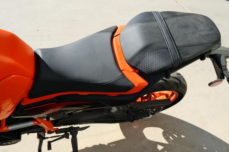 NEW 2025 KTM 390 DUKE Image 12