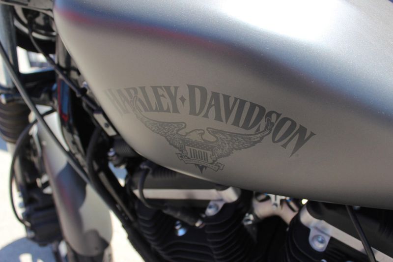 2018 Harley-Davidson Sportster Iron 883 Image 7
