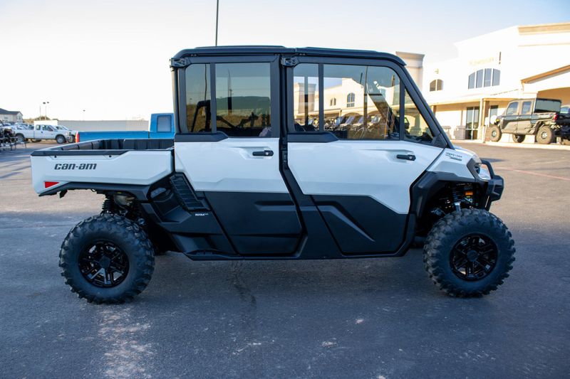 NEW 2026 CAN-AM DEFENDER MAX LIMITED CAB HD11 Image 2