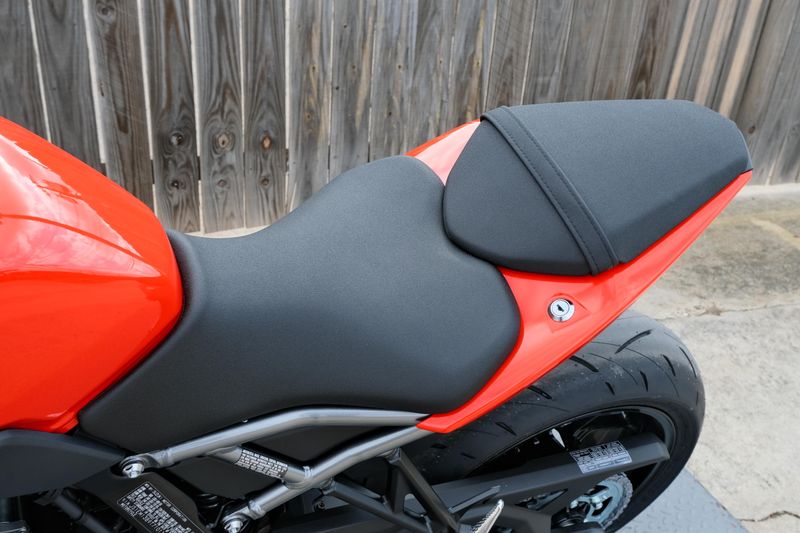 NEW 2026 SUZUKI GSX8R Image 25