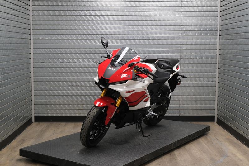 NEW 2026 YAMAHA YZFR3 ABS 70TH ANNIVERSARY EDITION Image 7