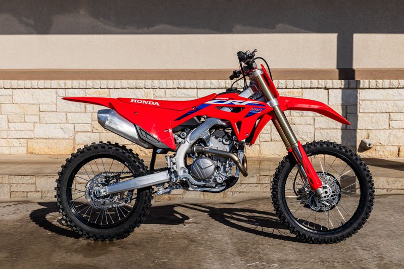 2025 Honda CRF250R REDImage 2