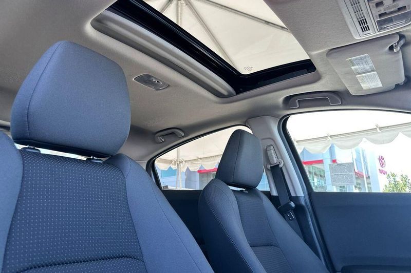Used 2022 Honda HR-V EXImage 16
