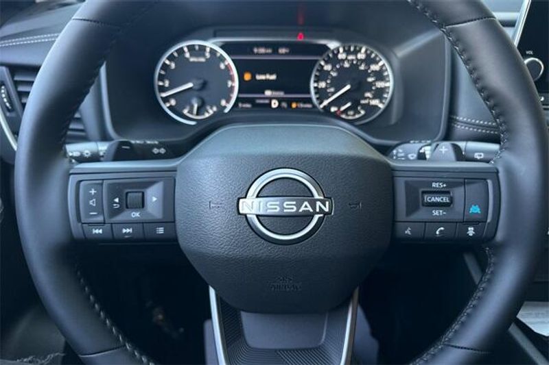 New 2025 Nissan Rogue SVImage 20