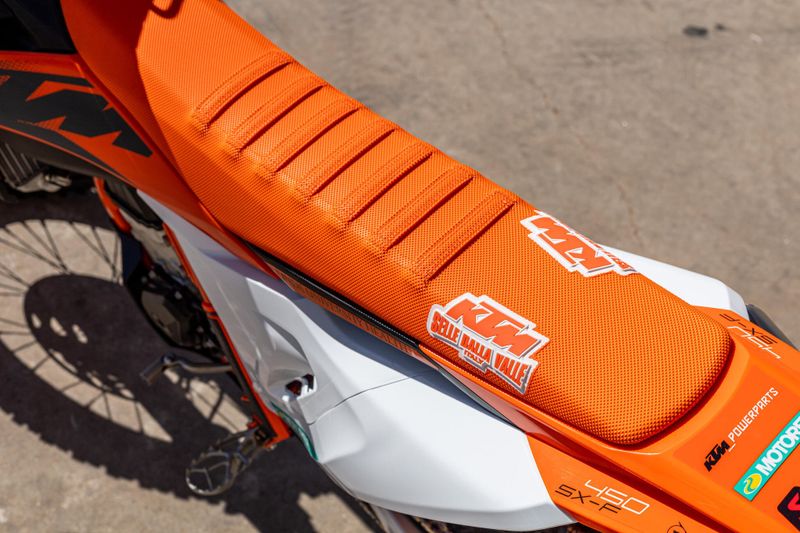 2025 KTM 450 SXF FACTORY EDITION Image 9