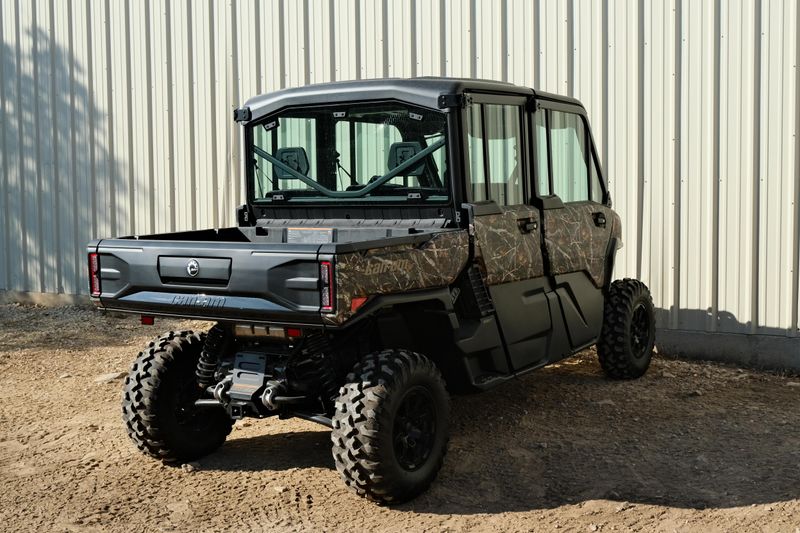 NEW 2026 CAN-AM DEFENDER MAX XT CAB HD11 WITH 1025 INCH TOUCHSCREEN Image 3