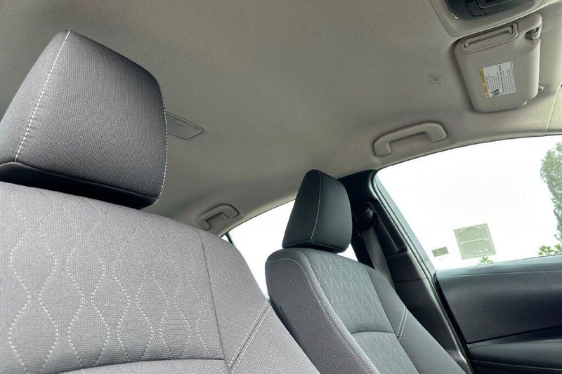 Used 2025 Toyota Corolla LEImage 15