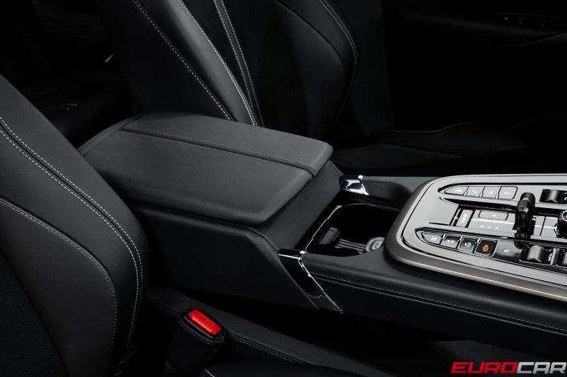 Used 2025 Aston Martin DBX 707 *SATIN FACTORY PAINT * PREMIUM PACKAGE*Image 33