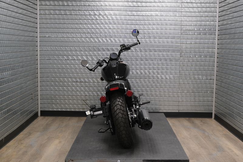 NEW 2025 INDIAN MOTORCYCLE SCOUT BOBBER LIMITED WITH TECHNOLOGY PACKAGE Image 4