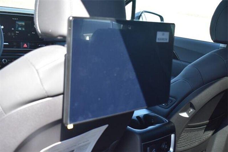 New 2025 Kia Carnival SX PrestigeImage 21