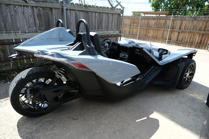 2024 Polaris SLINGSHOT SL AUTODRIVE OCEAN GRAYImage 9