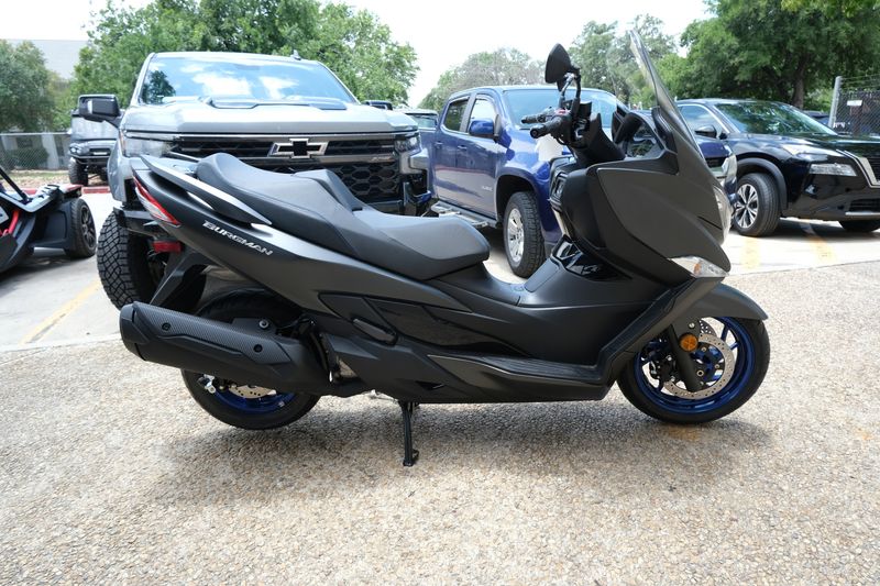 2025 Suzuki BURGMAN 400 BLACKImage 10