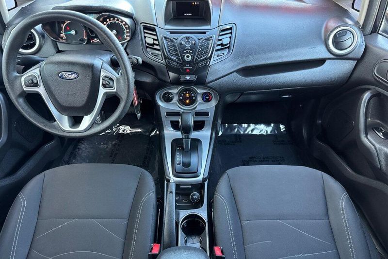 Used 2019 Ford Fiesta SEImage 12