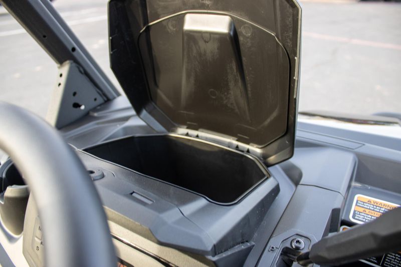 NEW 2026 CAN-AM DEFENDER MAX XT HD9 Image 23