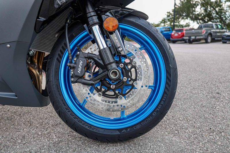 NEW 2026 KAWASAKI NINJA ZX6R ABS Image 9