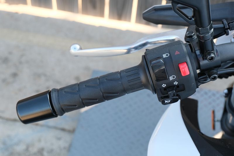 NEW 2026 KAWASAKI Z500 SE ABS Image 24