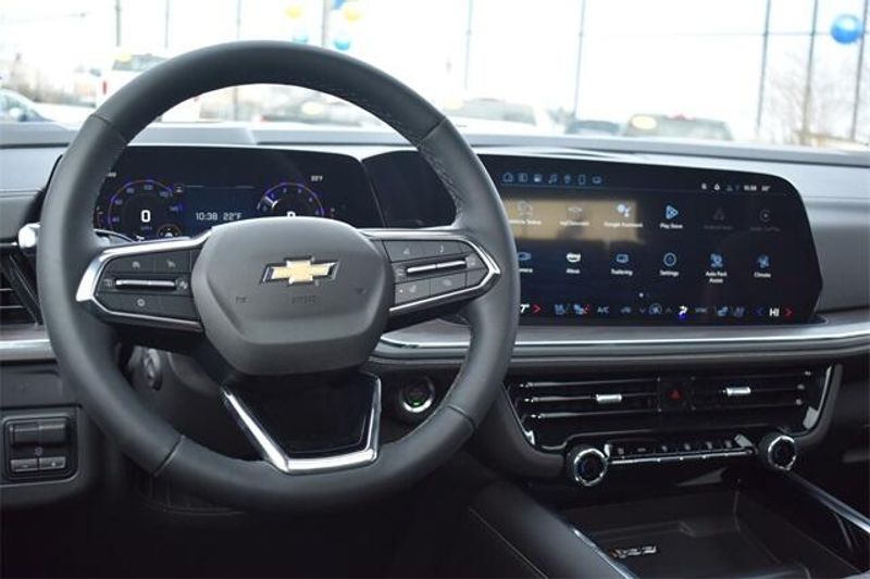 2025 Chevrolet Suburban PremierImage 25