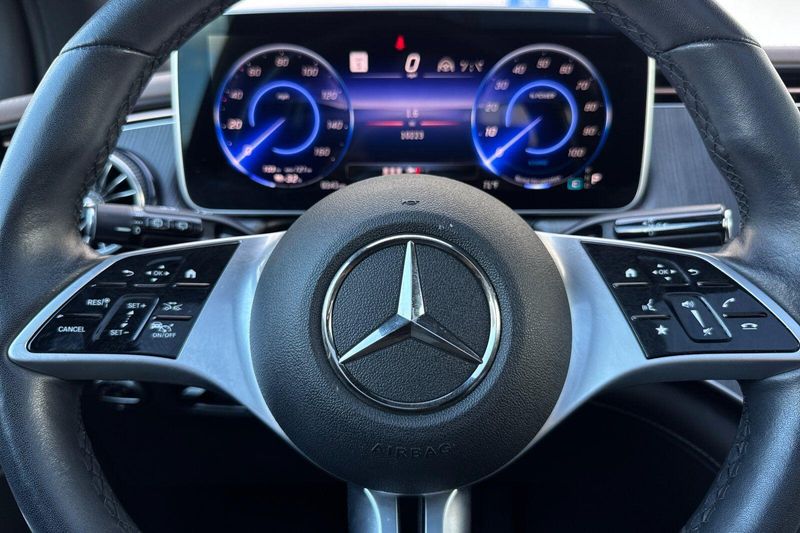 Used 2025 Mercedes-Benz EQE 350 SUVImage 28