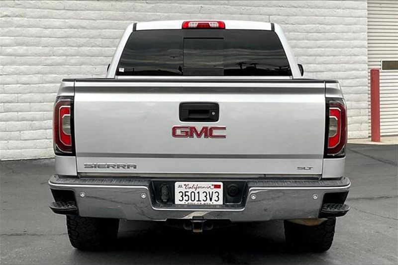 2017 Gmc Sierra 1500 SLT photo 3