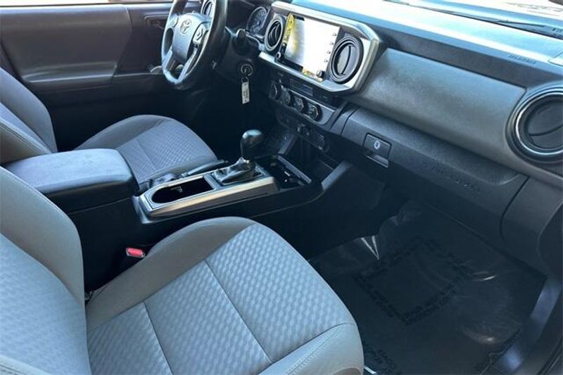 Used 2022 Toyota Tacoma Image 13