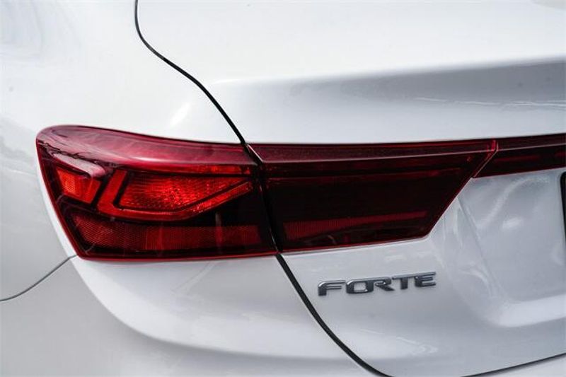 2023 Kia Forte LXSImage 9