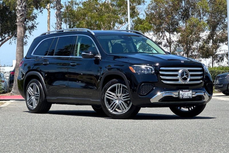 Used 2026 Mercedes-Benz GLS 450Image 2