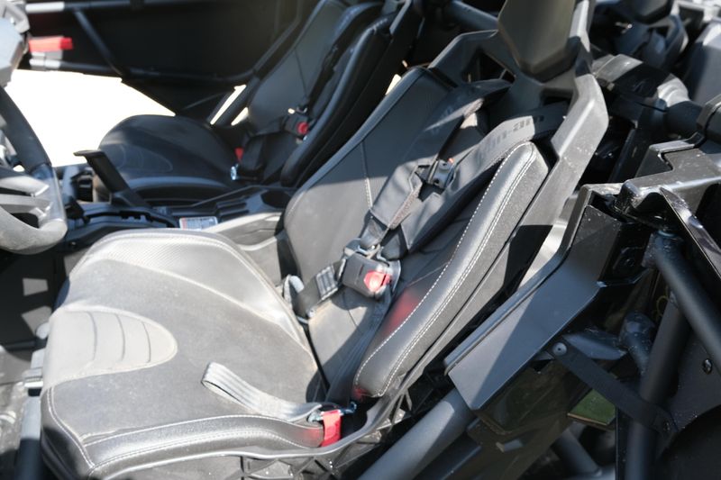 2025 Can-Am MAVERICK X3 MAX X RS TURBO RR TRIPLE BLACK Image 27