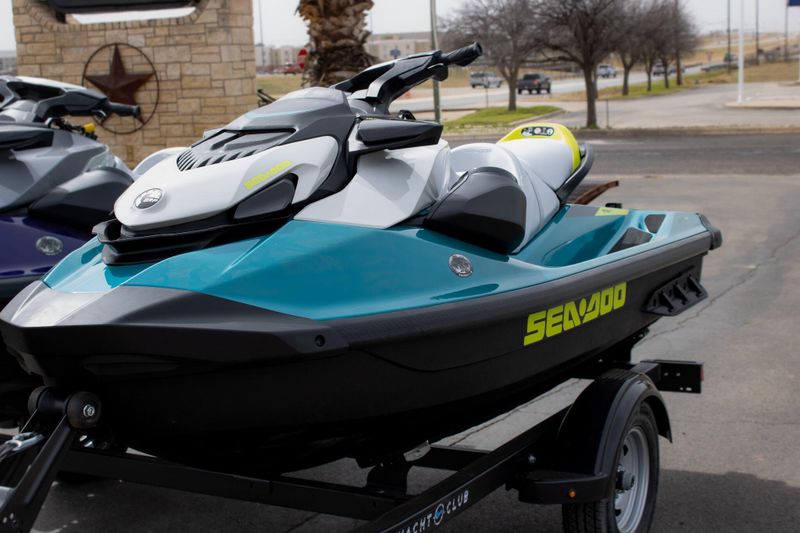 2025 SEADOO GTI SE 170 WITH SOUND SYSTEM IDF TEAL BLUE AND MANTA GREEN Image 7