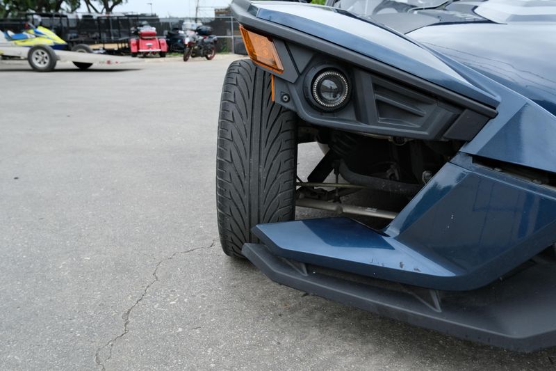 USED 2019 POLARIS SLINGSHOT SL Image 10