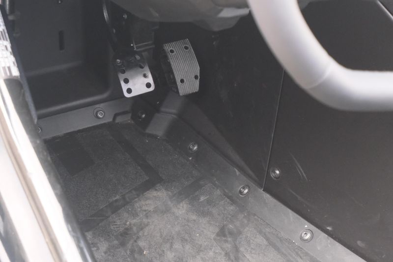 NEW 2025 POLARIS SLINGSHOT SL AUTODRIVE Image 9