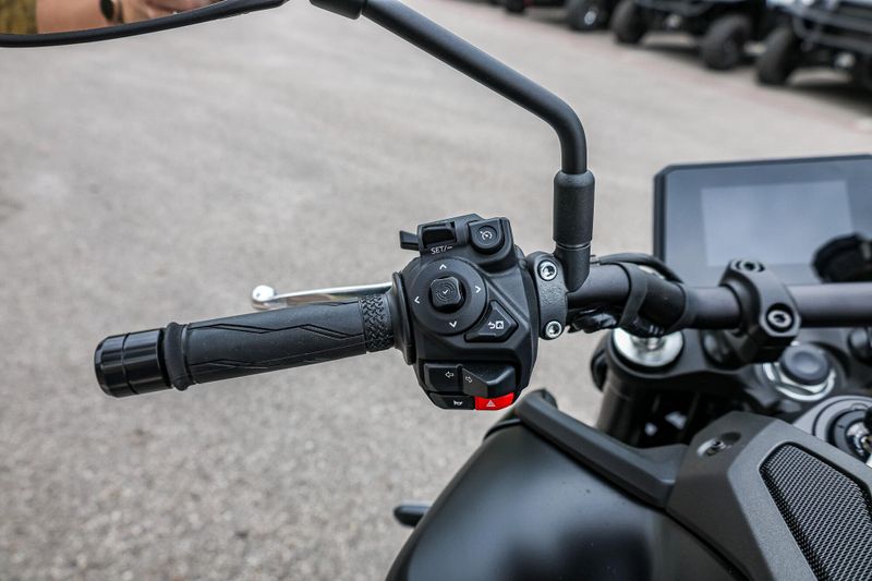 NEW 2025 YAMAHA MT09 Image 15