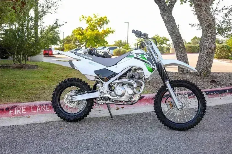 NEW 2026 KAWASAKI KLX 140R Image 2