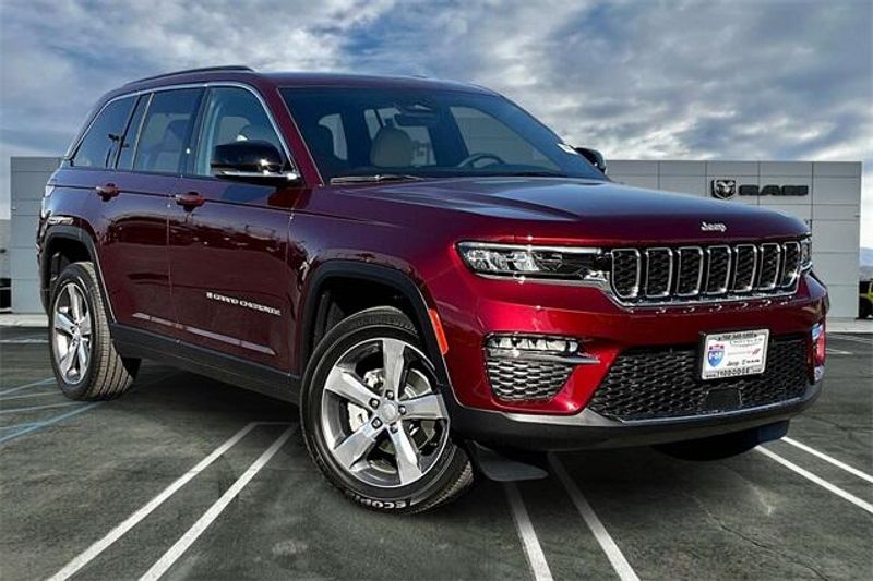 2025 Jeep Grand Cherokee Limited 4x2Image 14