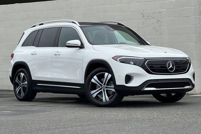2023 Mercedes-Benz EQB 300Image 2