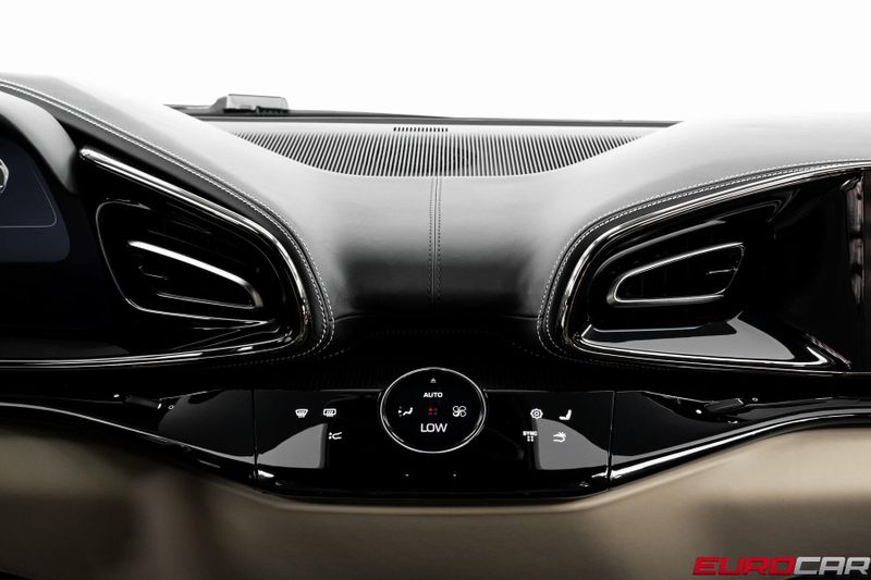 Used 2024 Ferrari Purosangue *SPECIAL FACTORY PAINT * PASSENGER DISPLAY*Image 37