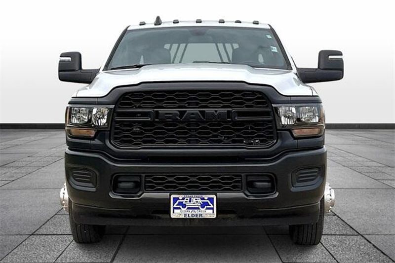 2024 RAM 3500 Chassis TradesmanImage 3