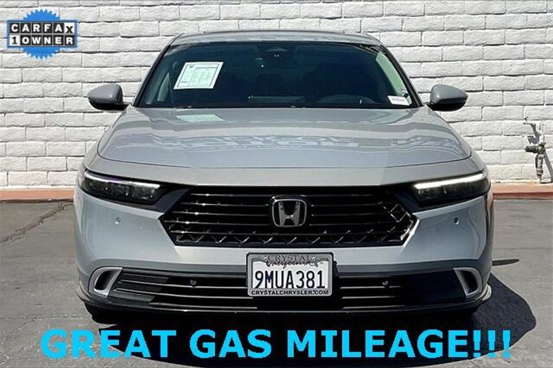 2024 Honda Accord Touring photo 2