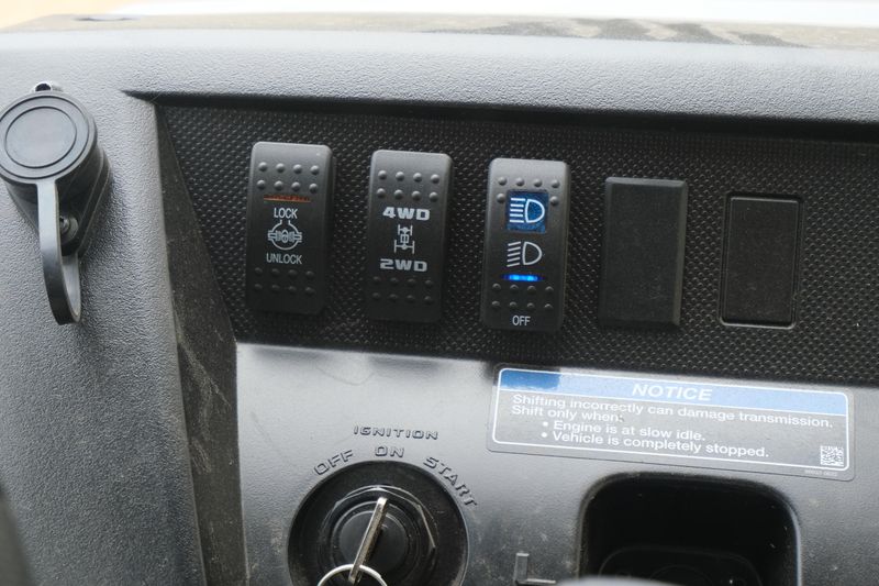 New 2026 Kawasaki MULE PROFXT 1000 LE RANCH EDITION METALLIC PHANTOM SILVER Image 22