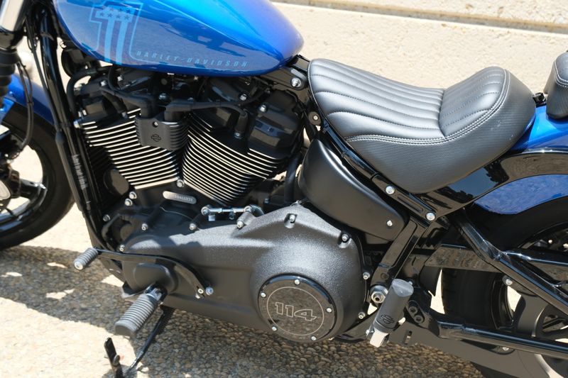 2024 HARLEY SOFTAIL STREET BOB 114 BLUE Image 20