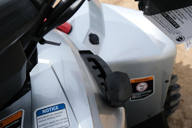 NEW 2026 CAN-AM RENEGADE X MR 1000R Image 20