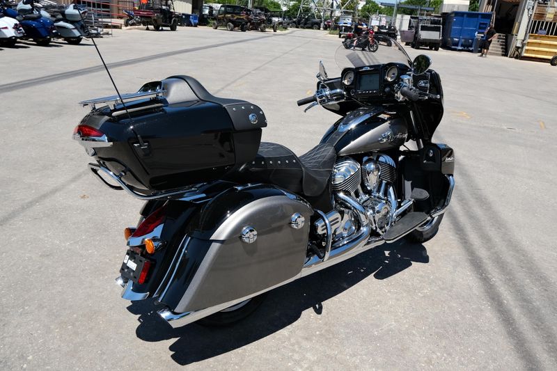 NEW 2025 INDIAN MOTORCYCLE ROADMASTER WITH POWERBAND AUDIO PACKAGE BLACK Image 3