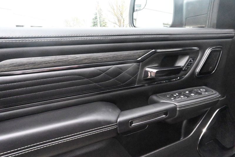 2025 RAM 1500 LimitedImage 22