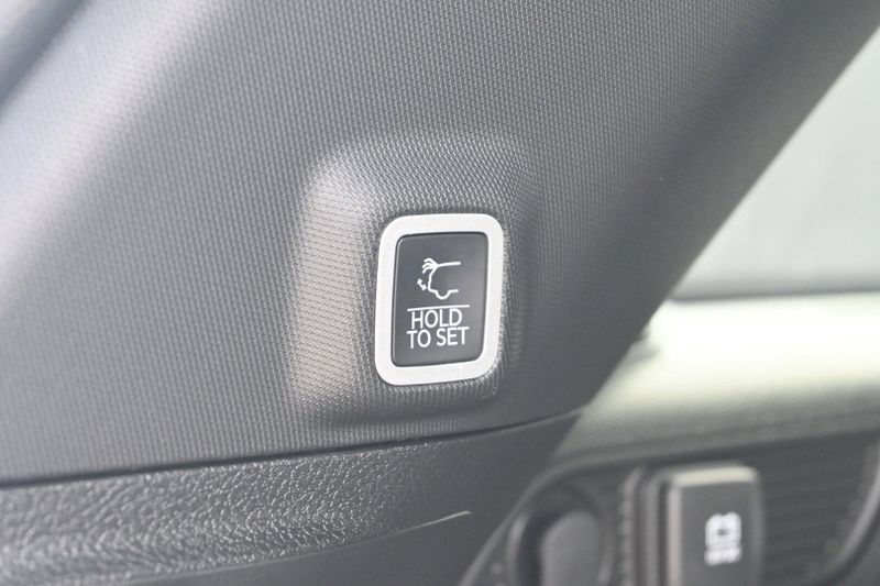 2025 Jeep Grand Cherokee Altitude XImage 10