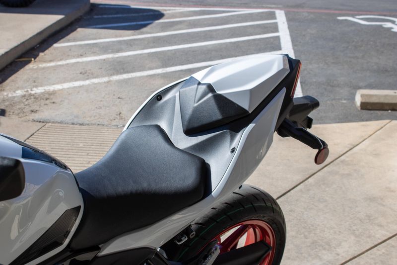 NEW 2026 KAWASAKI Z500 SE ABS Image 13