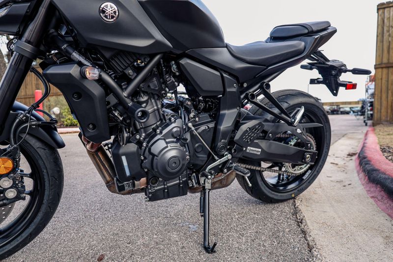 2025 Yamaha MT07 MATTE CHARCOAL BLACKImage 10