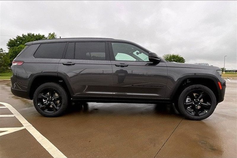 2024 Jeep Grand Cherokee L Limited 4x4Image 16