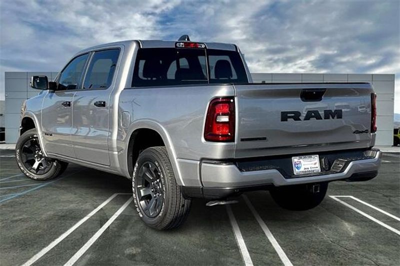 2025 RAM 1500 Big Horn Crew Cab 4x4 5