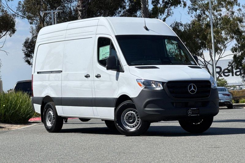New 2026 Mercedes-Benz Sprinter 2500 Cargo 144 WBImage 2
